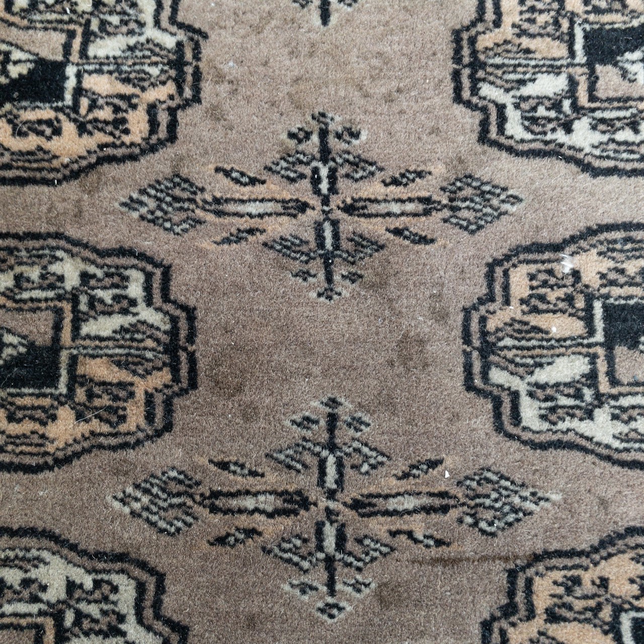 Silk Medallion Area Rug