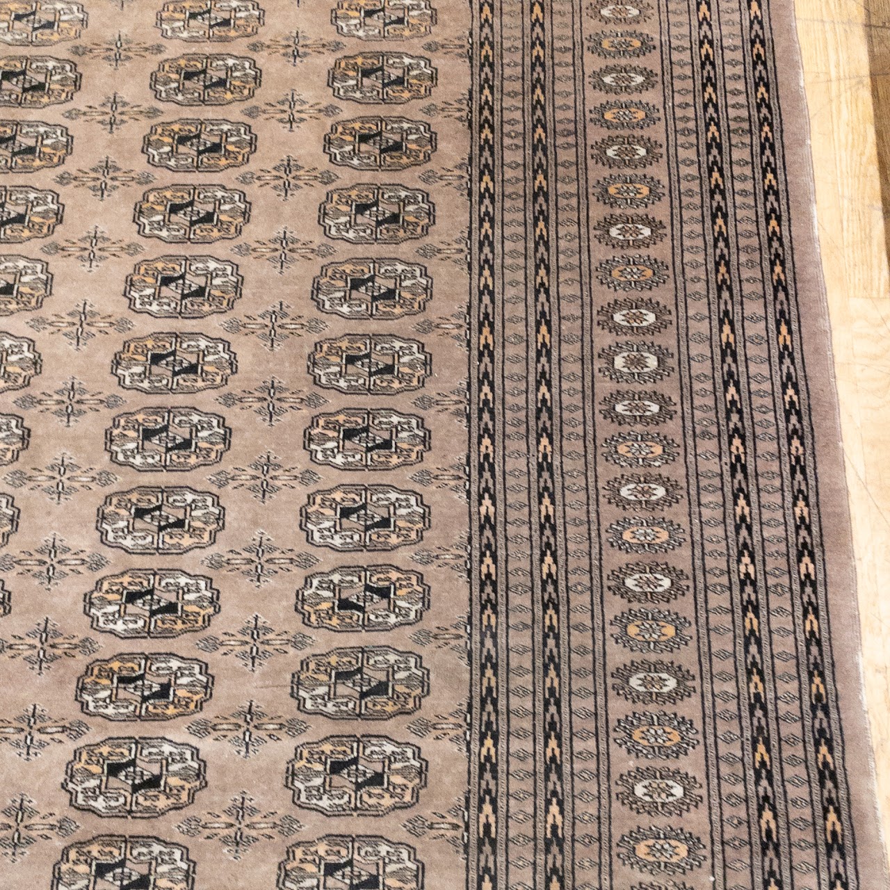 Silk Medallion Area Rug