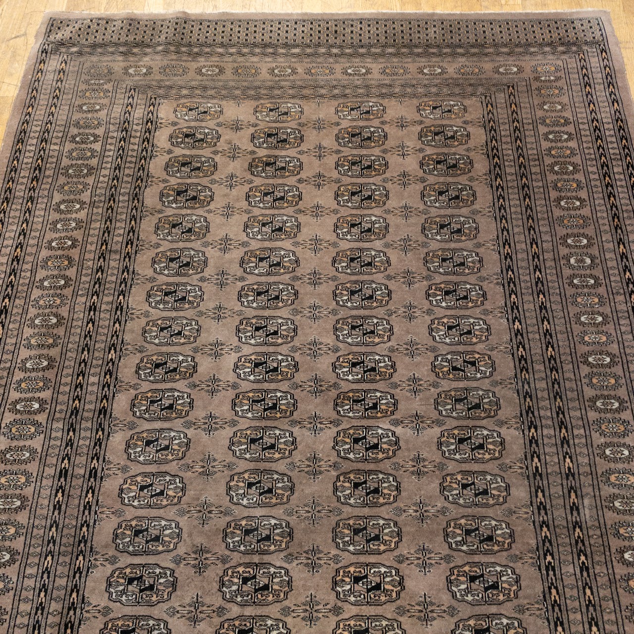 Silk Medallion Area Rug