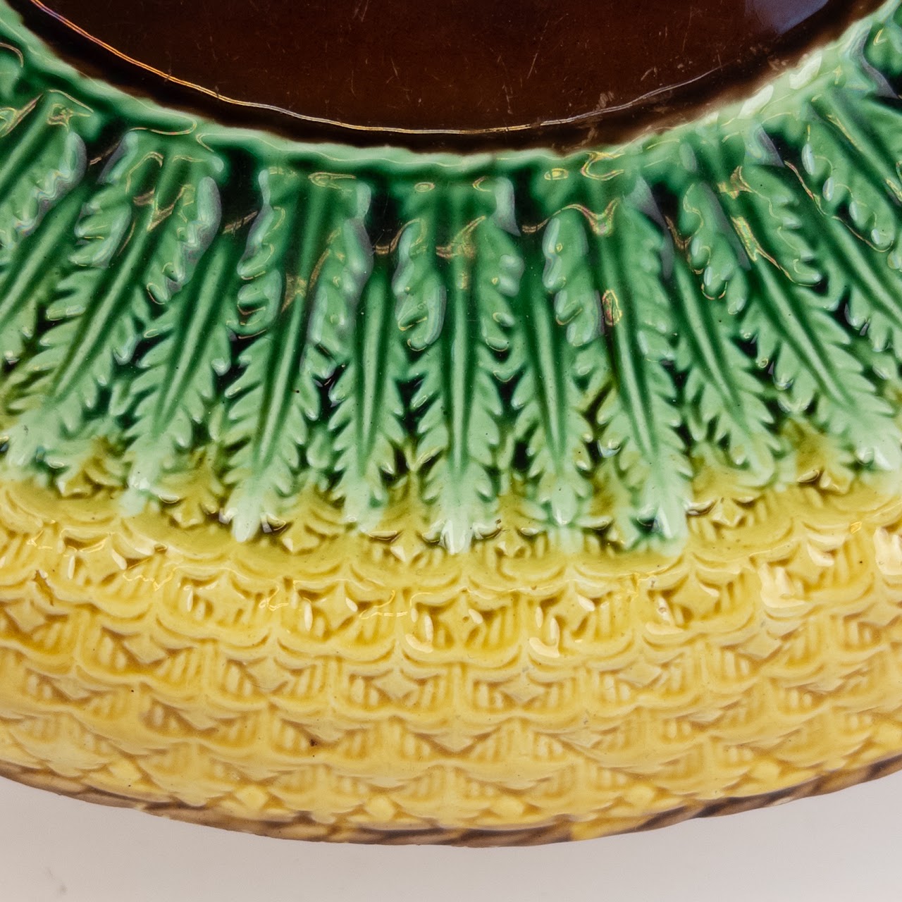 Majolica Oval Pineapple Pattern Low Dish