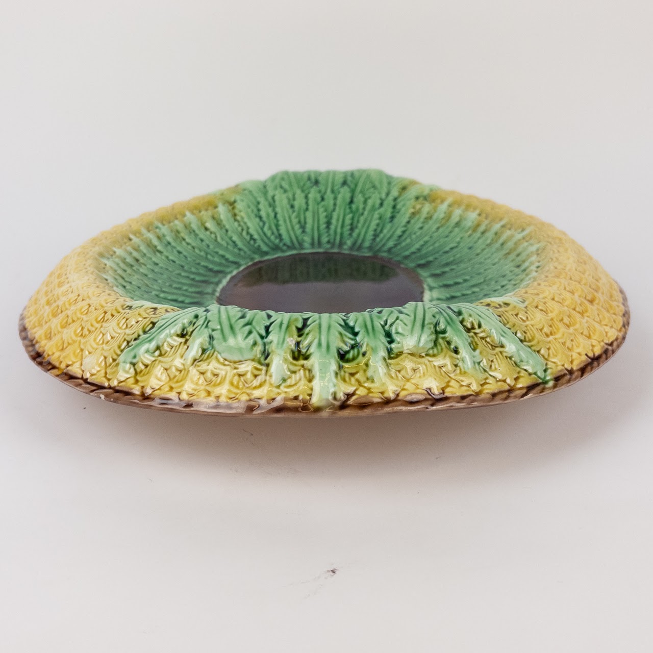 Majolica Oval Pineapple Pattern Low Dish