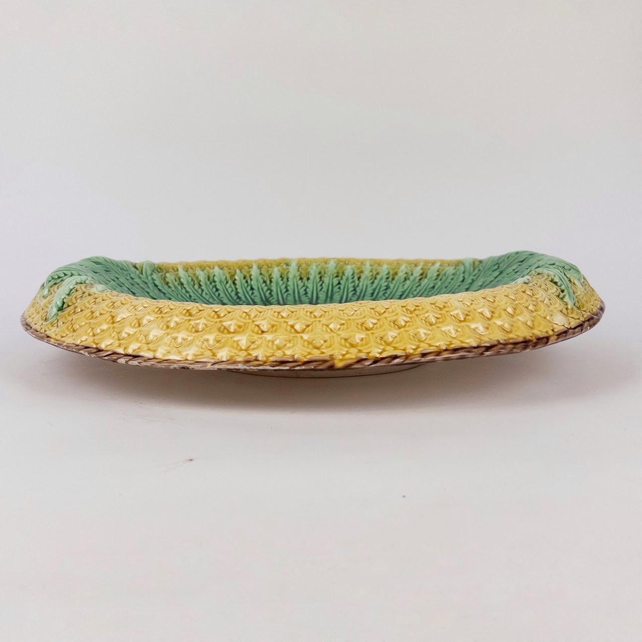 Majolica Oval Pineapple Pattern Low Dish