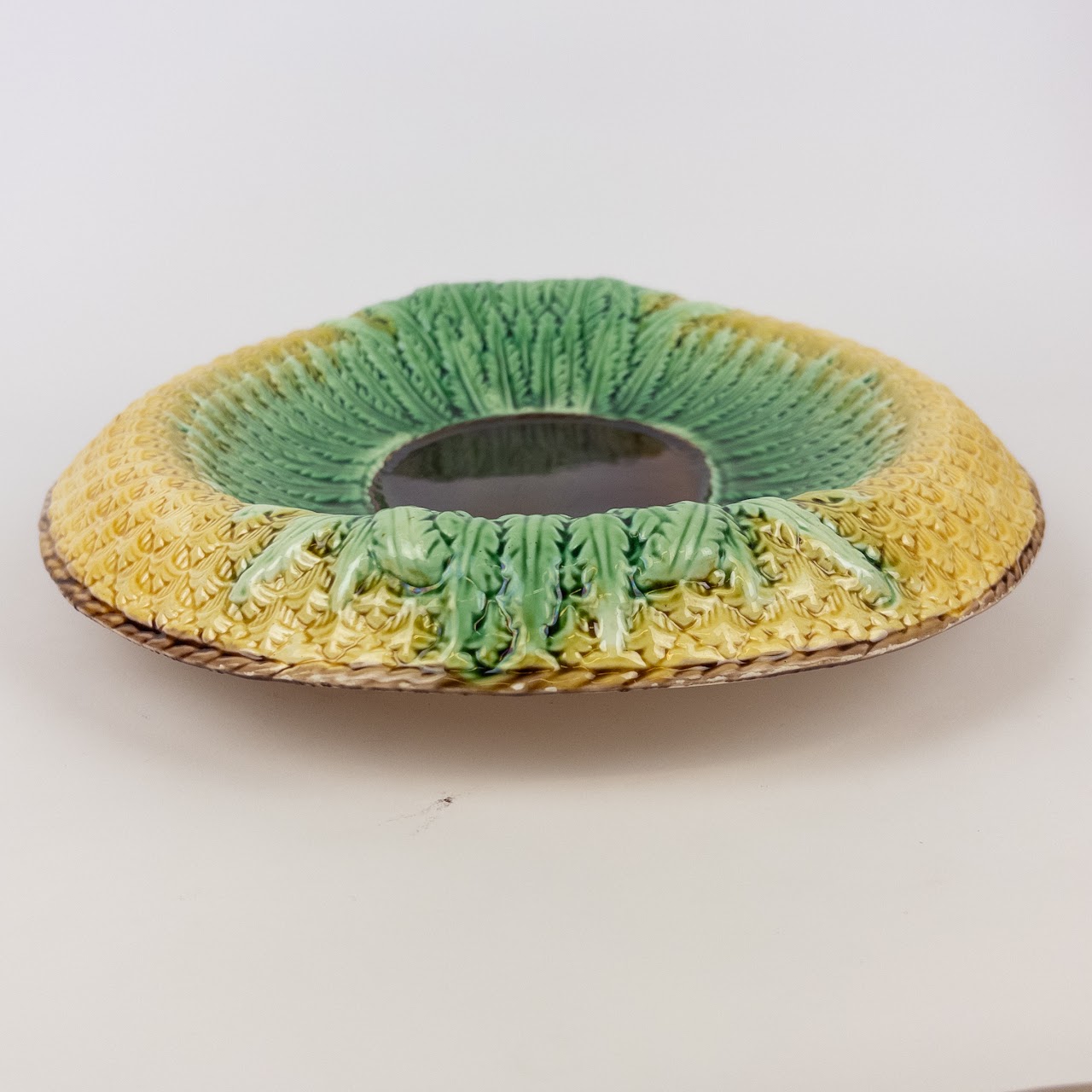 Majolica Oval Pineapple Pattern Low Dish