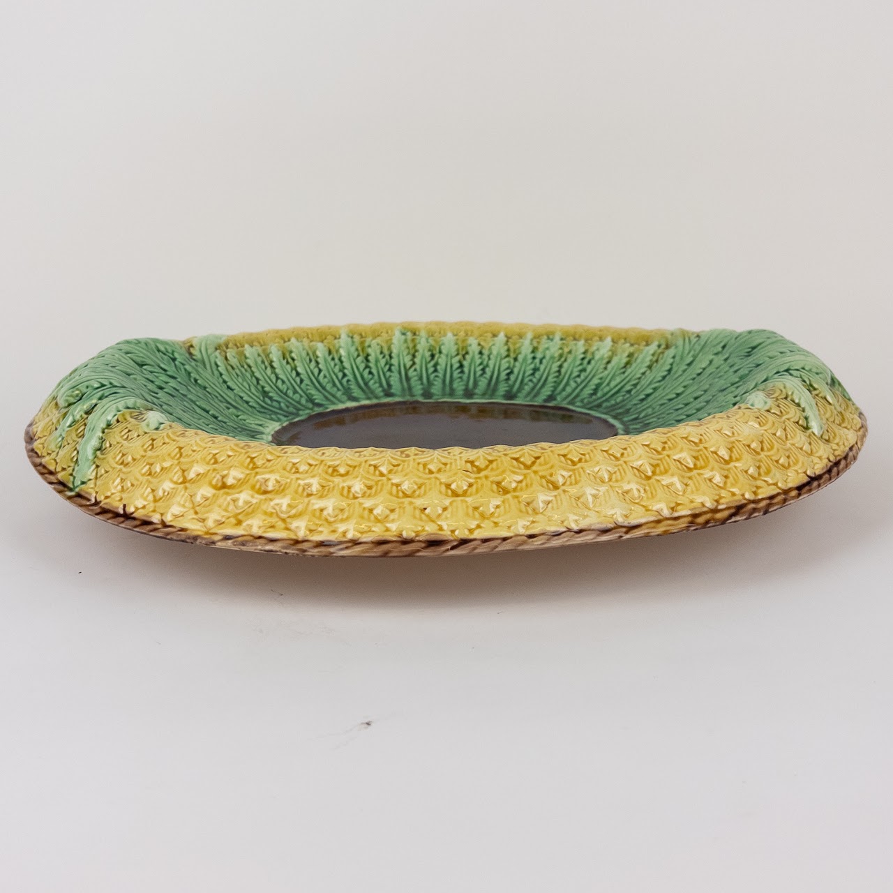 Majolica Oval Pineapple Pattern Low Dish