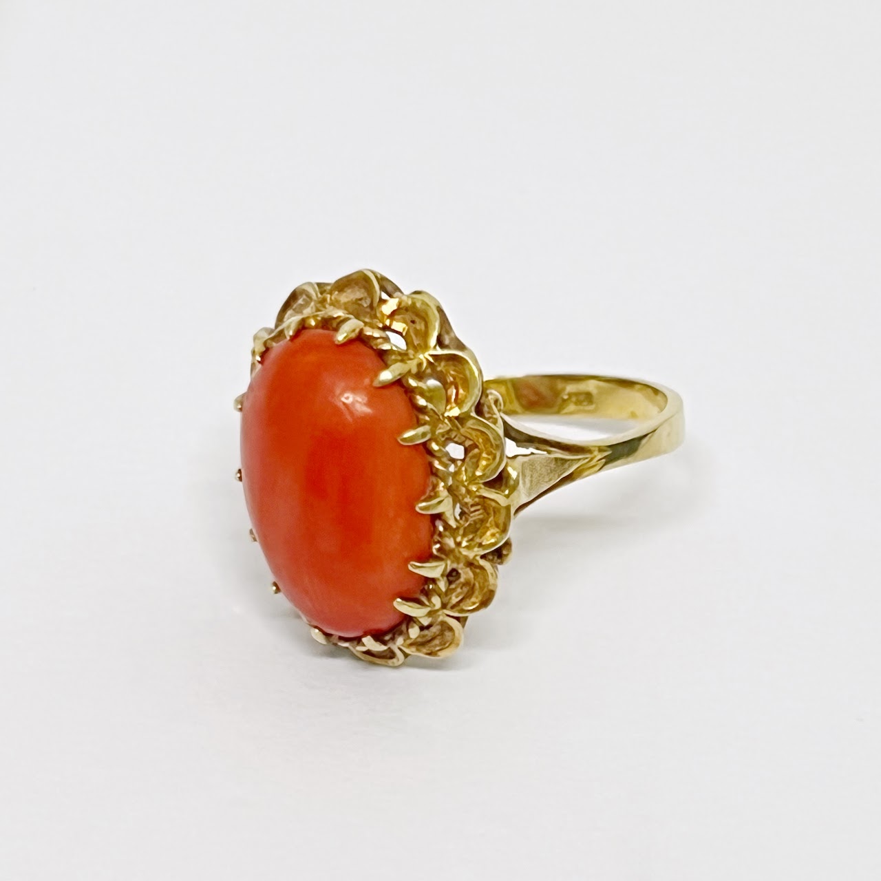 18K Gold & Coral Ring