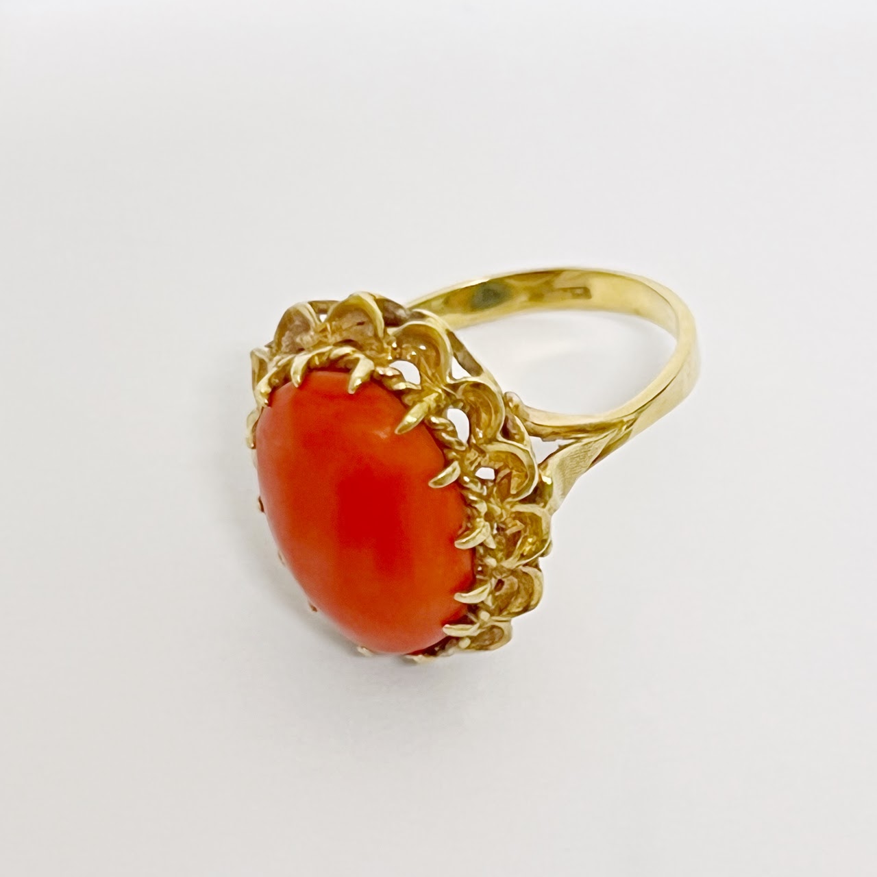 18K Gold & Coral Ring