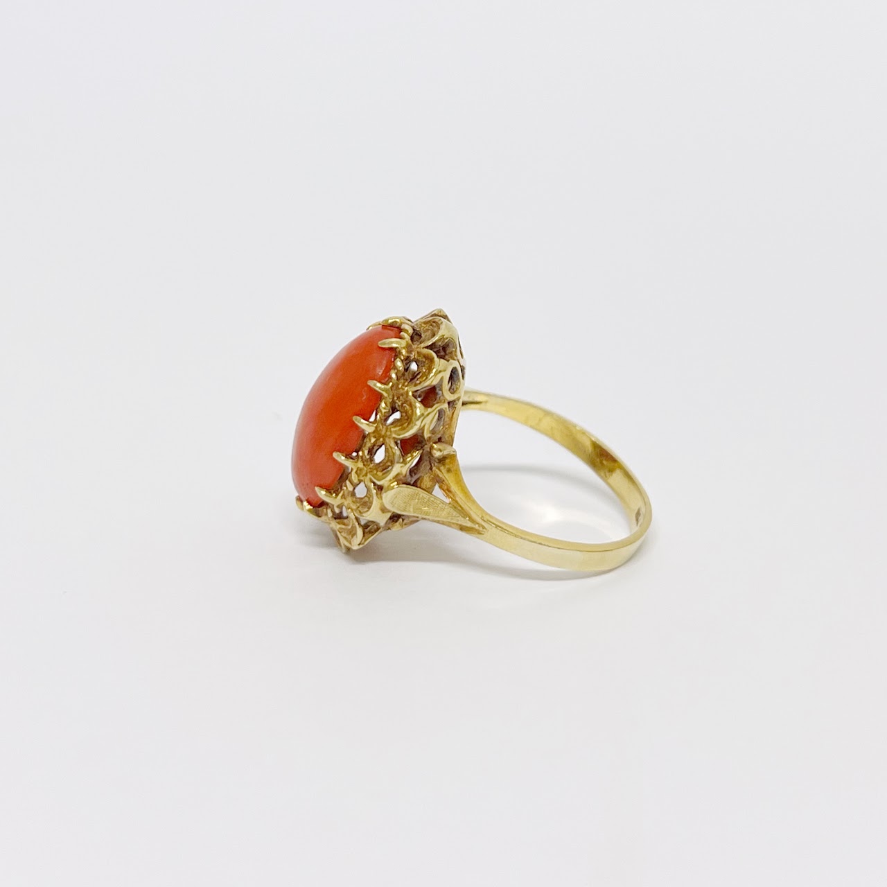 18K Gold & Coral Ring