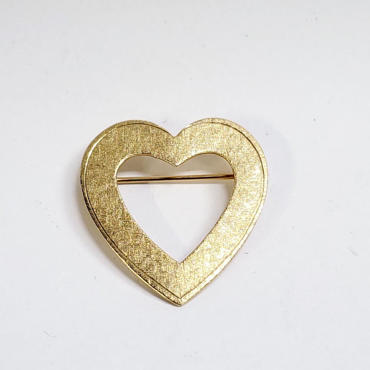 14K Gold Open Heart Brooch