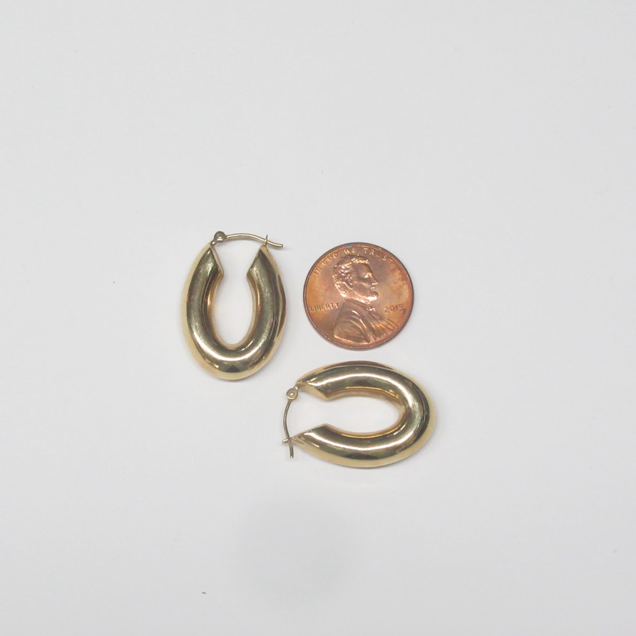 14K Gold Oval Hoop Earrings