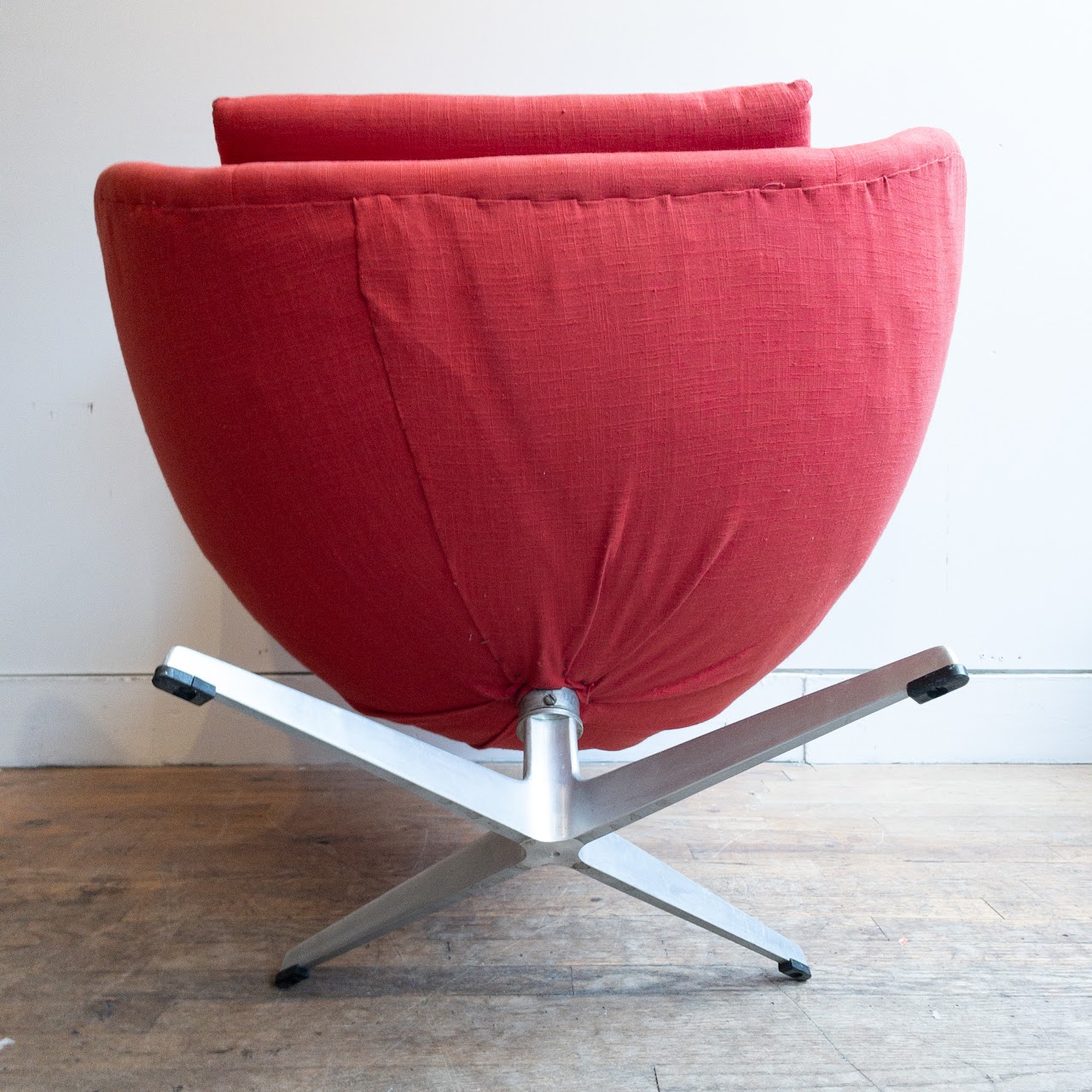 Egg Swivel Chair & Ottoman Set