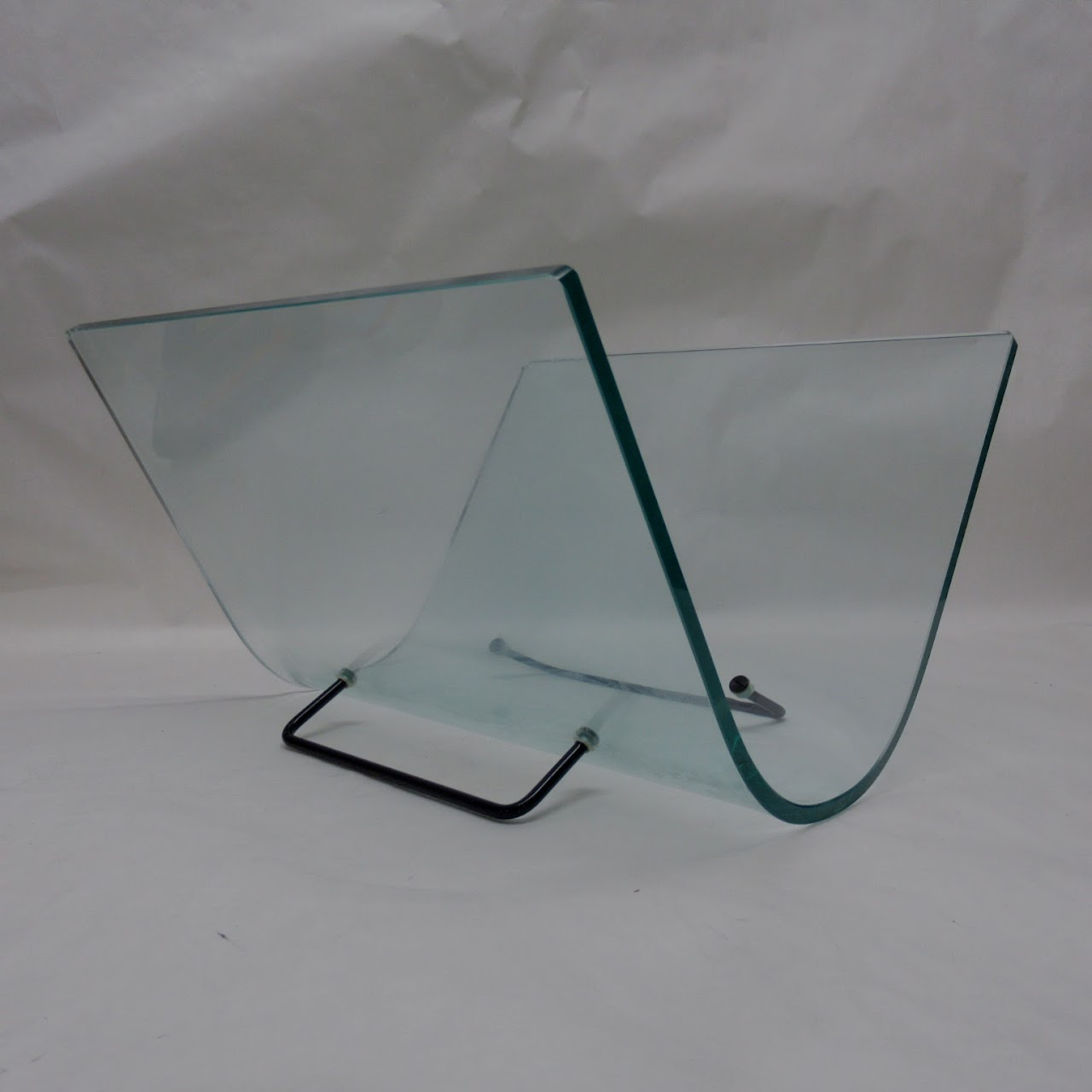 FIAM Italia Curved Glass Magazine Rack