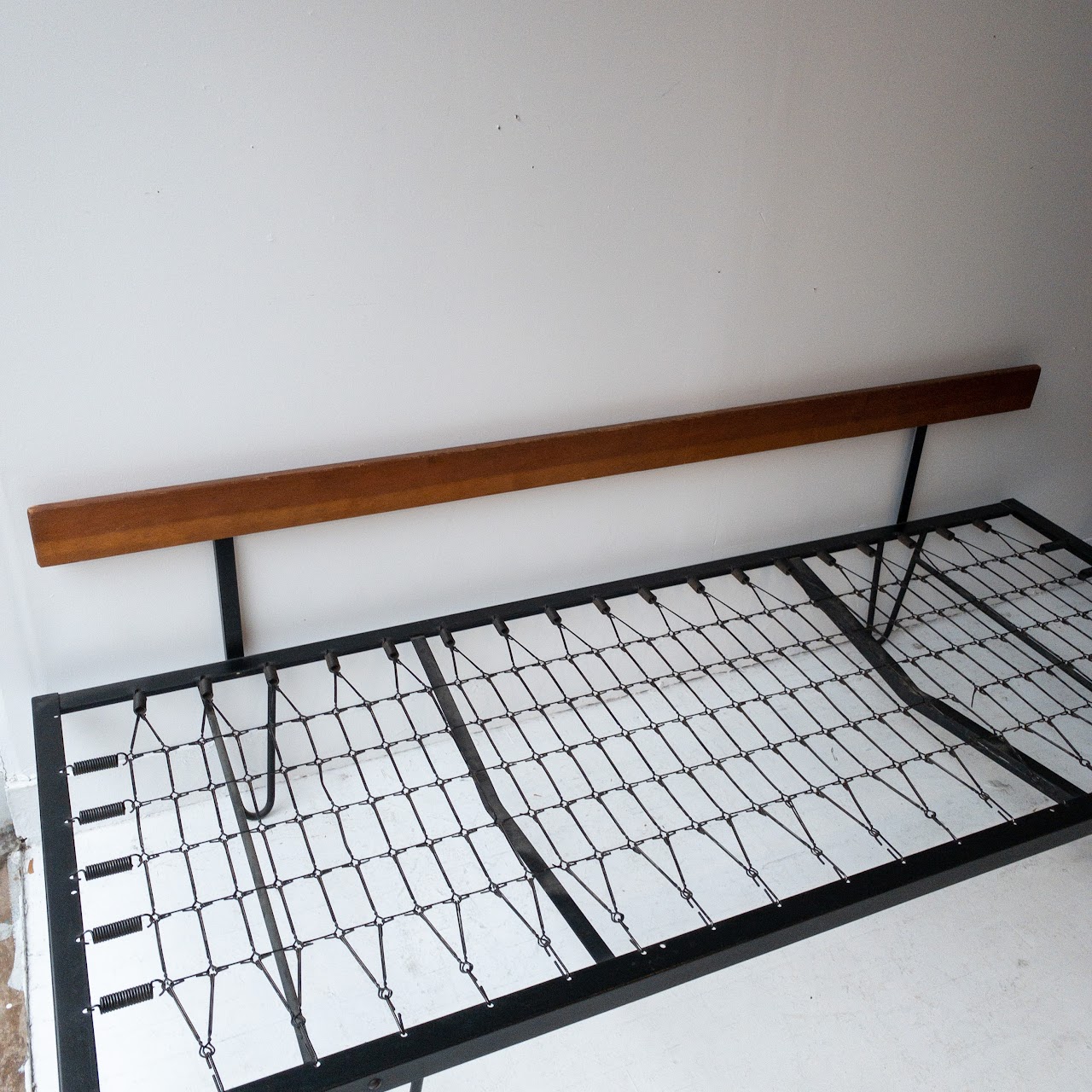 Mid-Century-Style Hairpin Leg Daybed