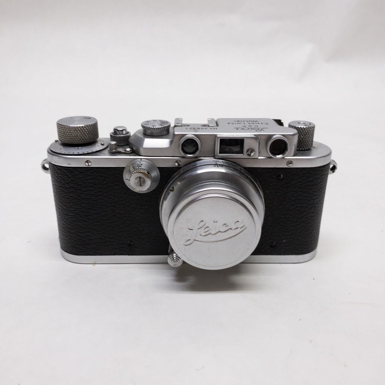 Leica DRP No. 258371 Camera with  Leather Case, 5cm Summar Lense & Yellow Filter