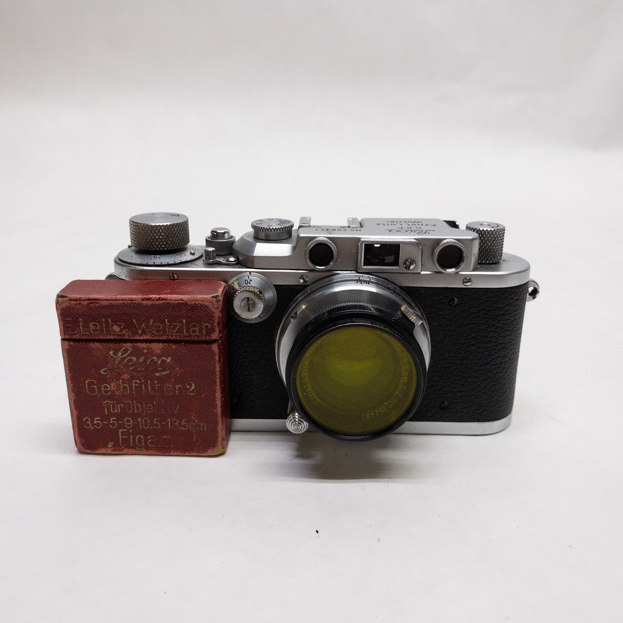 Leica DRP No. 258371 Camera with  Leather Case, 5cm Summar Lense & Yellow Filter