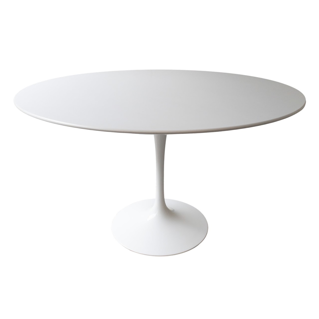 Knoll + Eero Saarinen 47" Round Dining Table