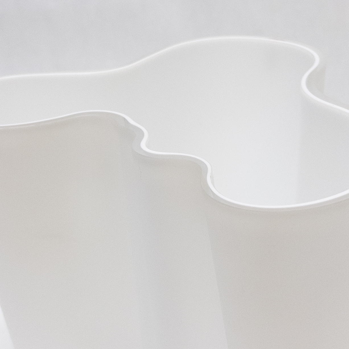 Ittala Aalto Vase in White