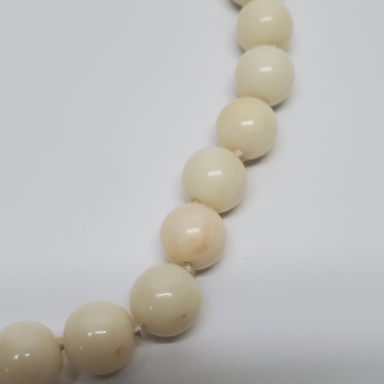 14K Gold White Coral Bead Necklace   56556182 C76d 48e8 8c33 Faa5ea31ecc0.JPG