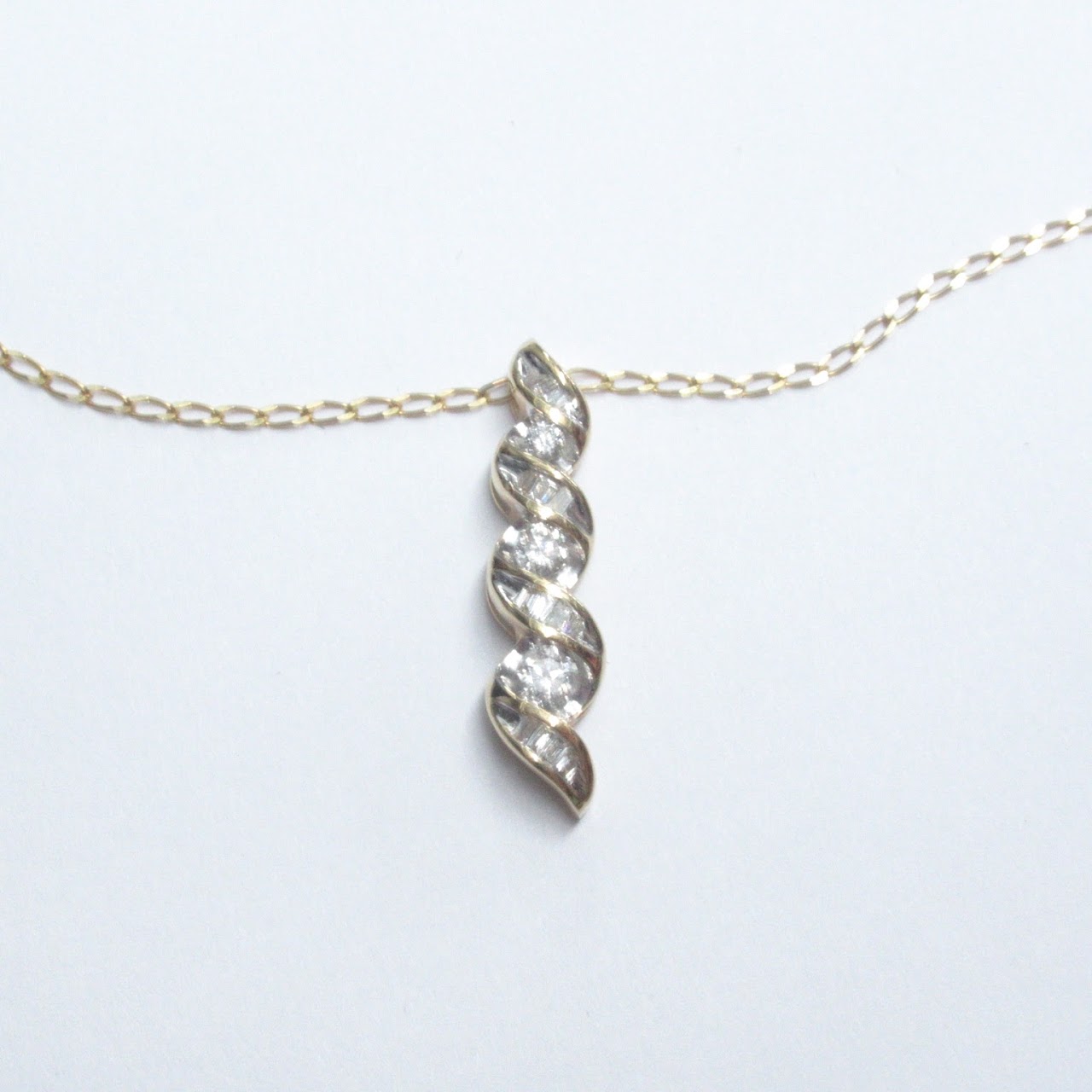 14K Gold & Diamond Twisted Pendant Necklace