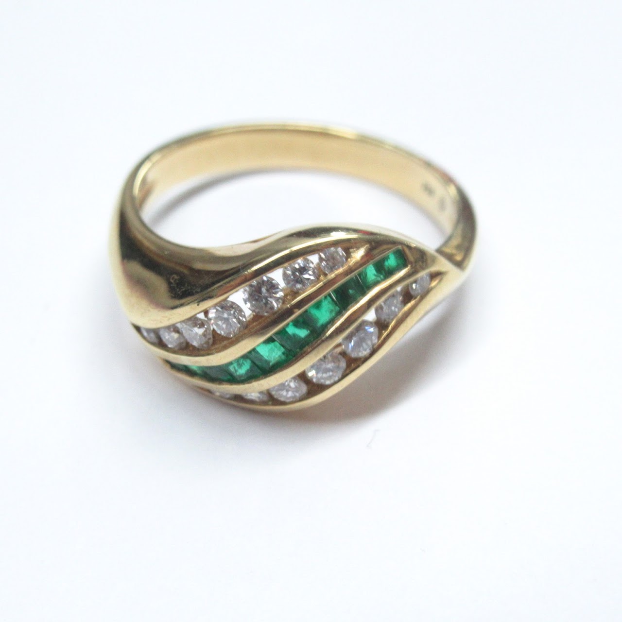 18K Gold, Diamond & Green Stone Ring