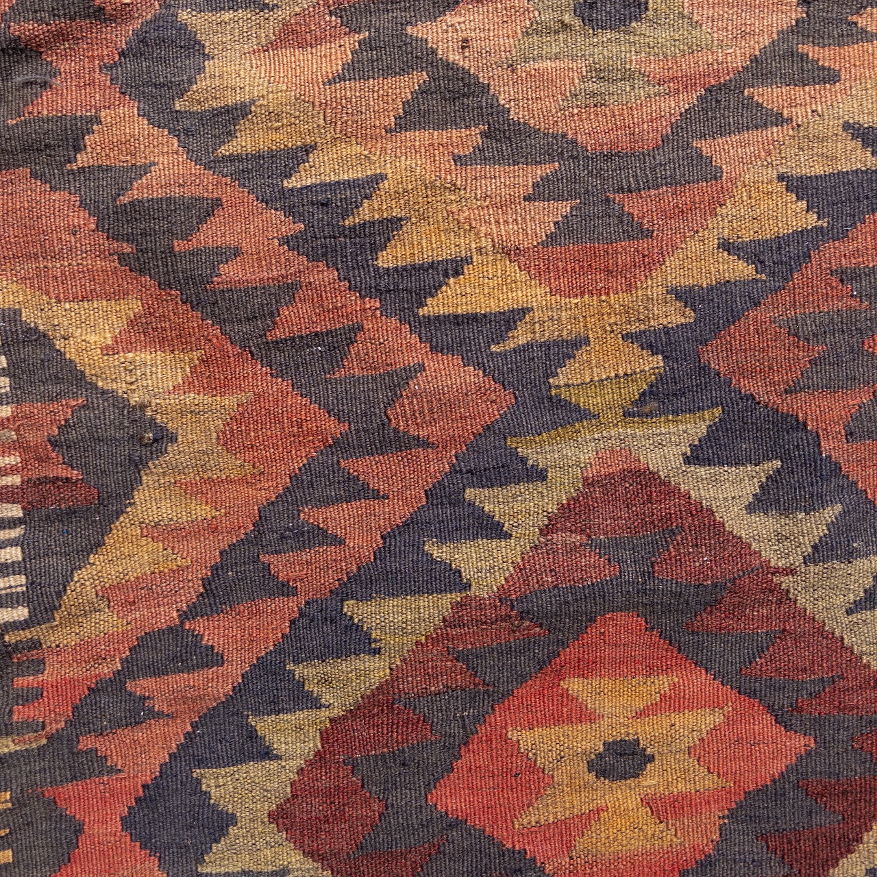 Geometric Wool Flatweave Rug