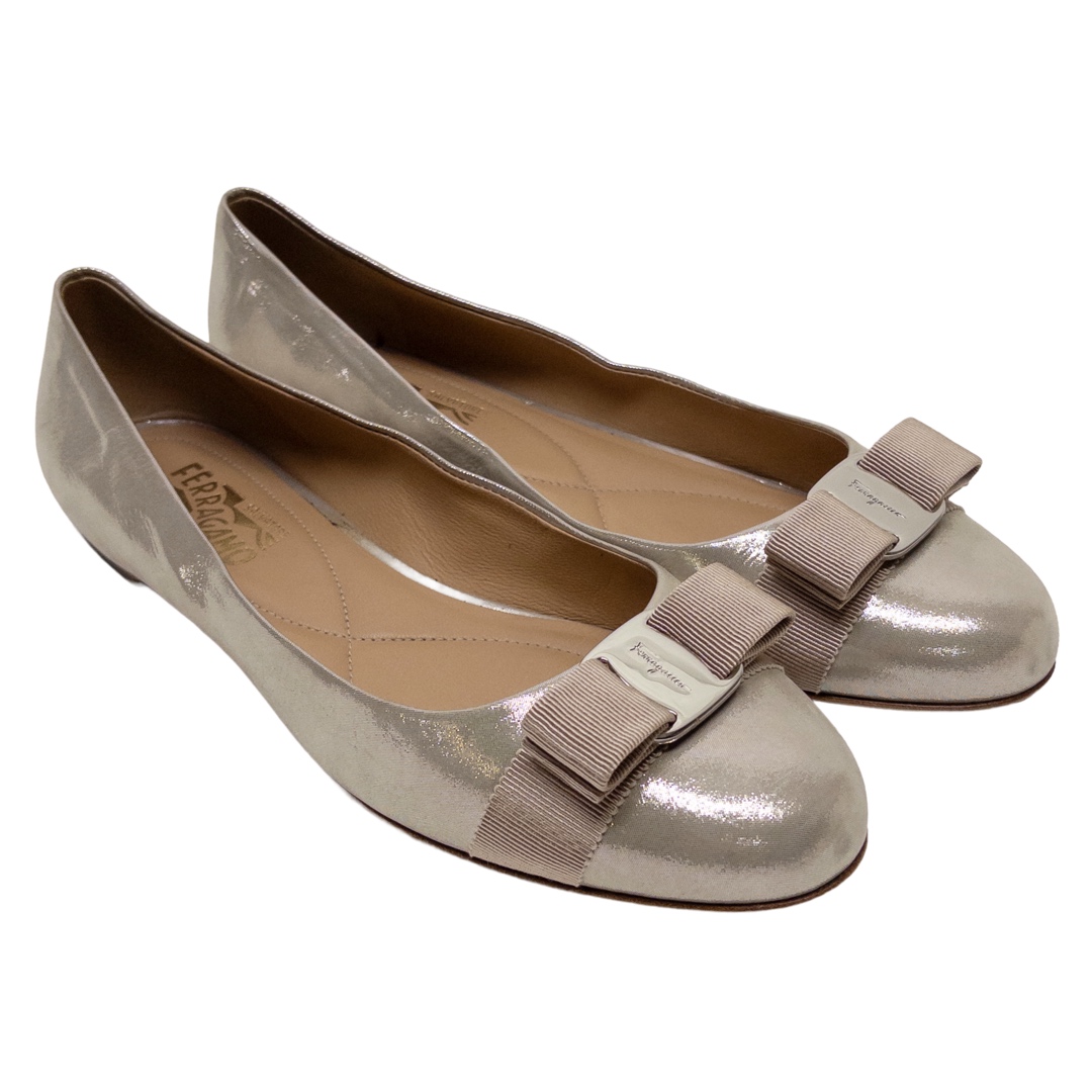 Salvatore Ferragamo Varina Light Silver-Gray Lame Flats