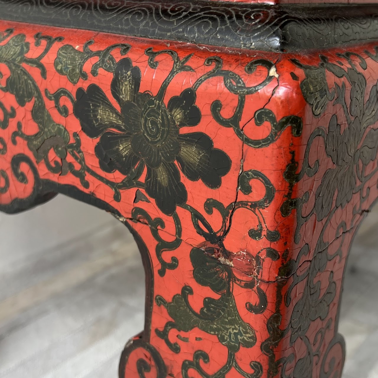 Chinoiserie Lacquered and Hand Painted Vintage Coffee Table