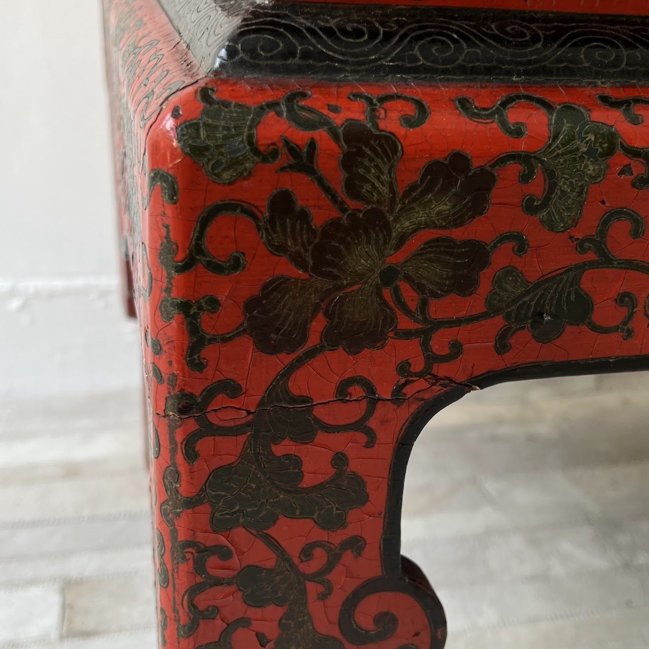 Chinoiserie Lacquered and Hand Painted Vintage Coffee Table