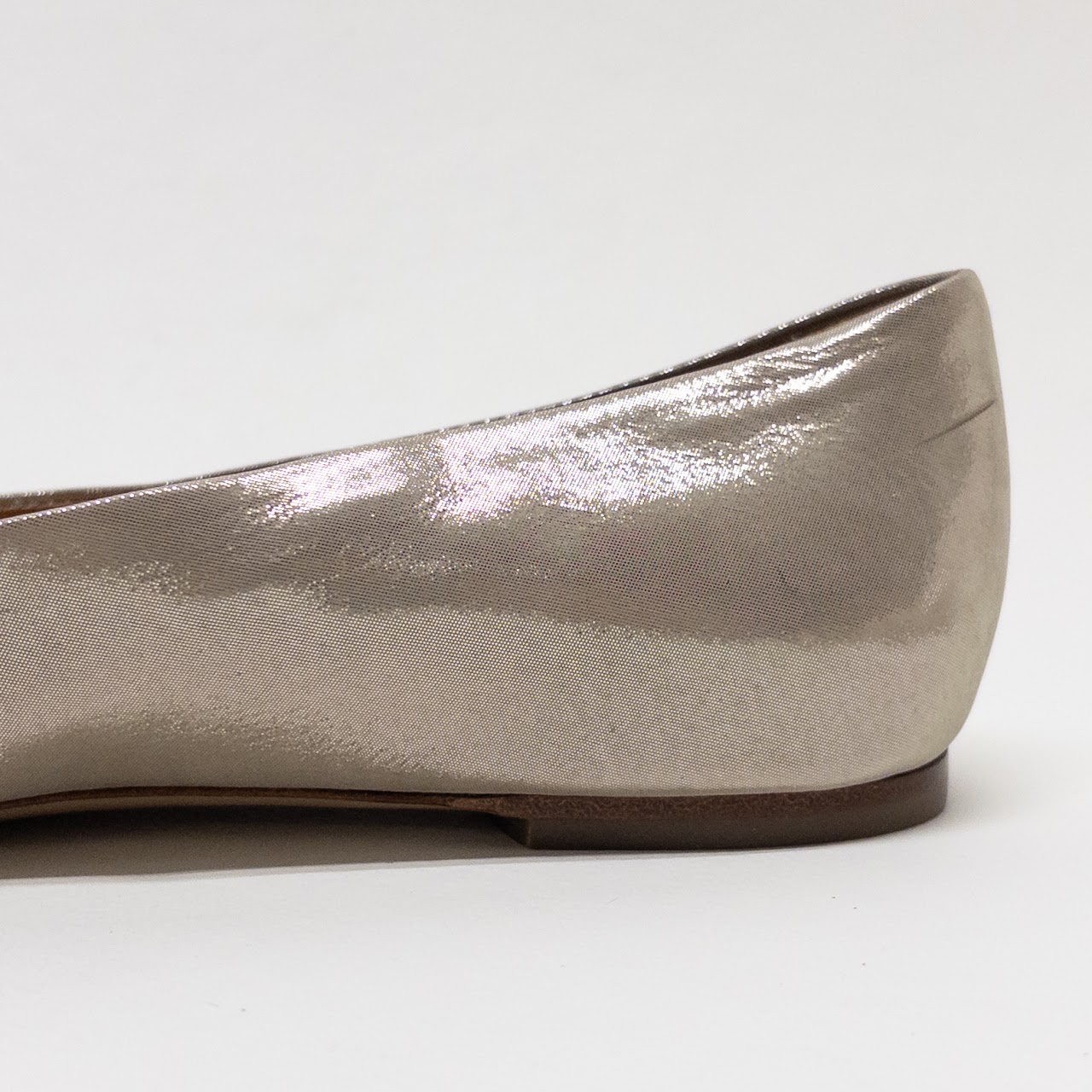 Salvatore Ferragamo Varina Light Silver-Gray Lame Flats