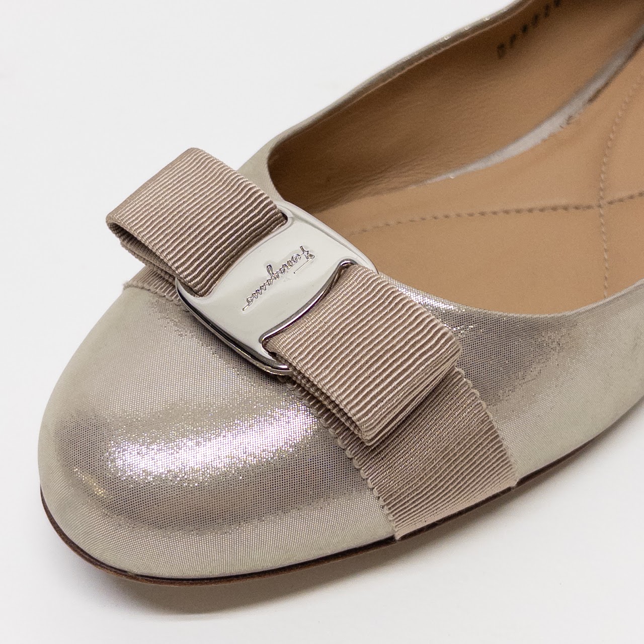 Salvatore Ferragamo Varina Light Silver-Gray Lame Flats