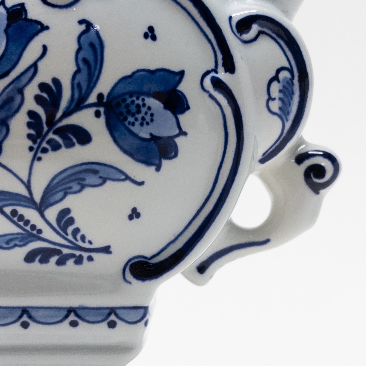 Royal Delft Tulipiere