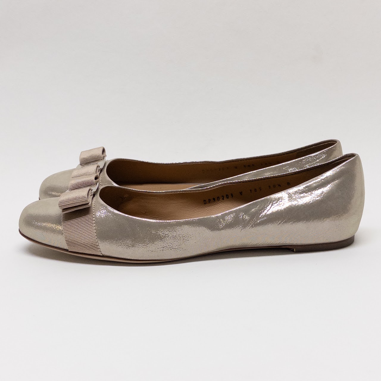 Salvatore Ferragamo Varina Light Silver-Gray Lame Flats