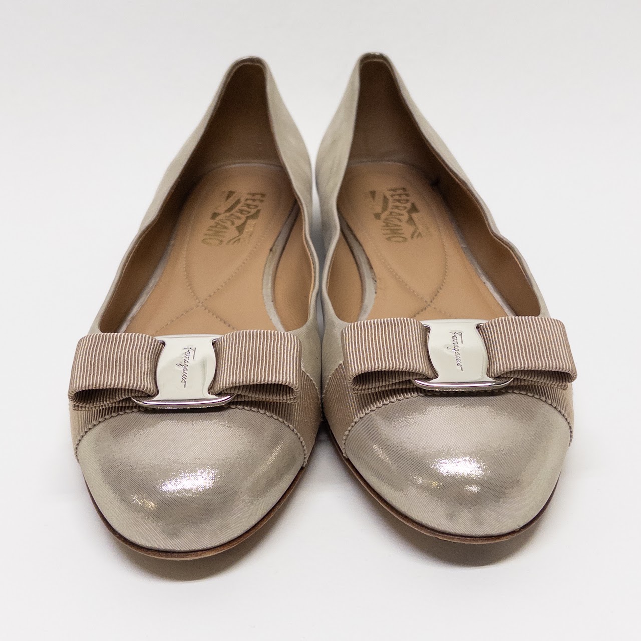 Salvatore Ferragamo Varina Light Silver-Gray Lame Flats