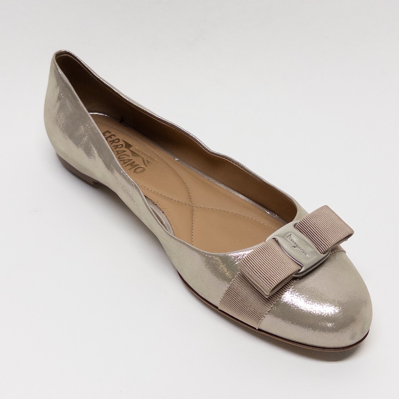 Salvatore Ferragamo Varina Light Silver-Gray Lame Flats