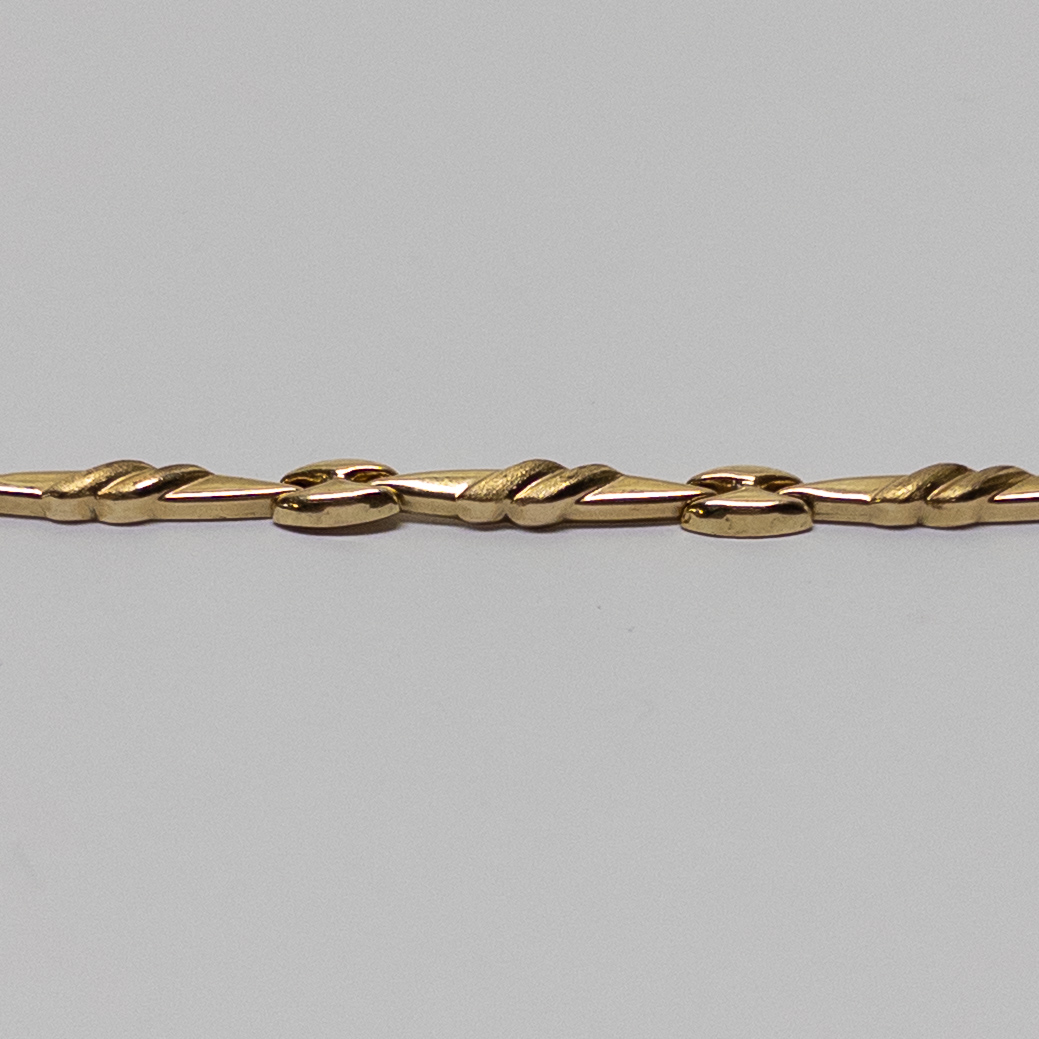 14K Gold Cast Link Bracelet