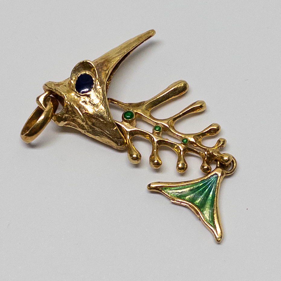 18K Gold and Enamel Indaerre Italian Fishbone Pendant