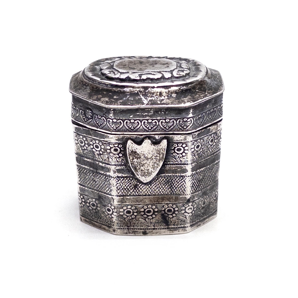 Dutch 833 Silver Octagonal Pillbox