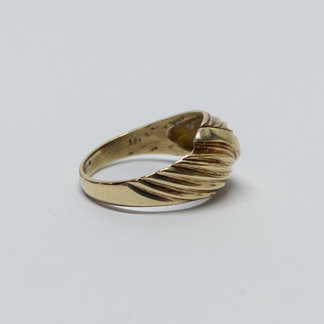 14K Gold Ridged Ring