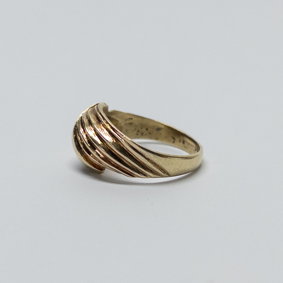 14K Gold Ridged Ring