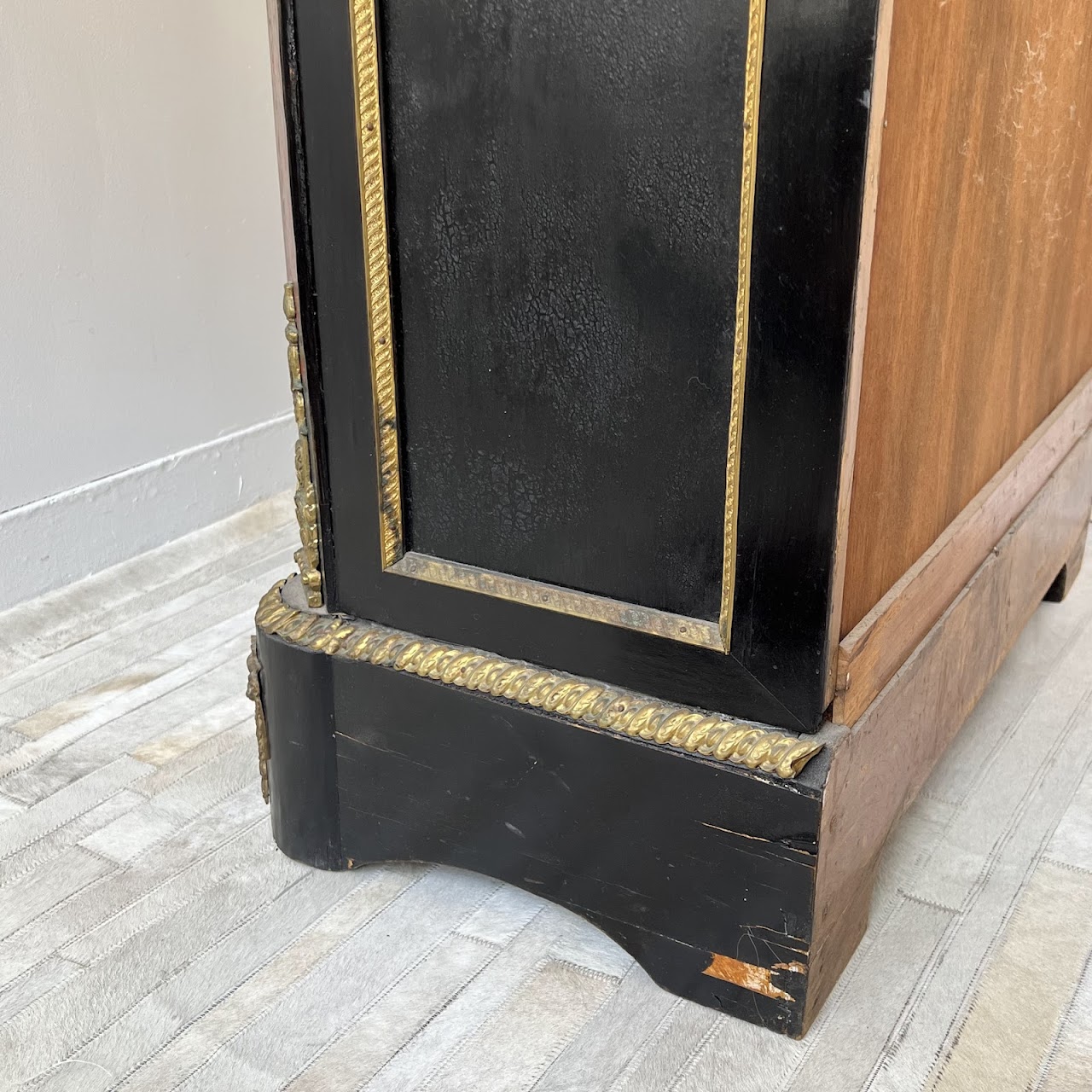 Early 20th C. French Chinoiserie Ormolu Mounted Brass Inlaid Lacquered Display Cabinet