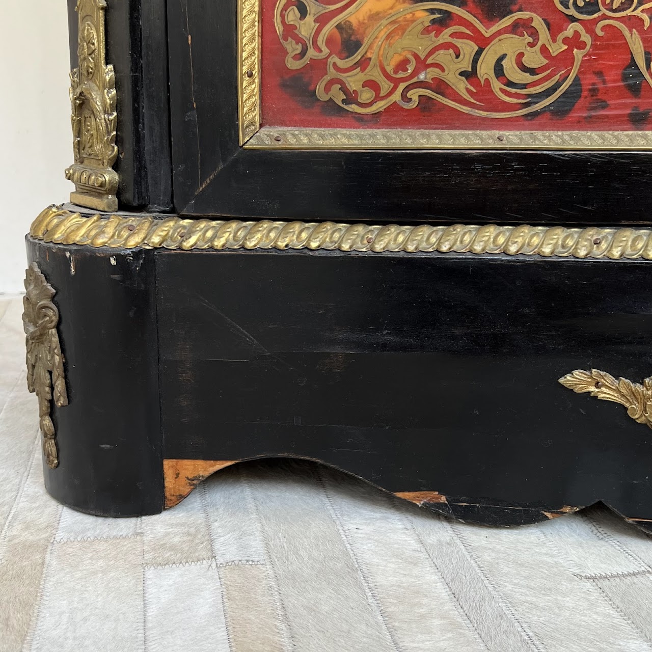 Early 20th C. French Chinoiserie Ormolu Mounted Brass Inlaid Lacquered Display Cabinet