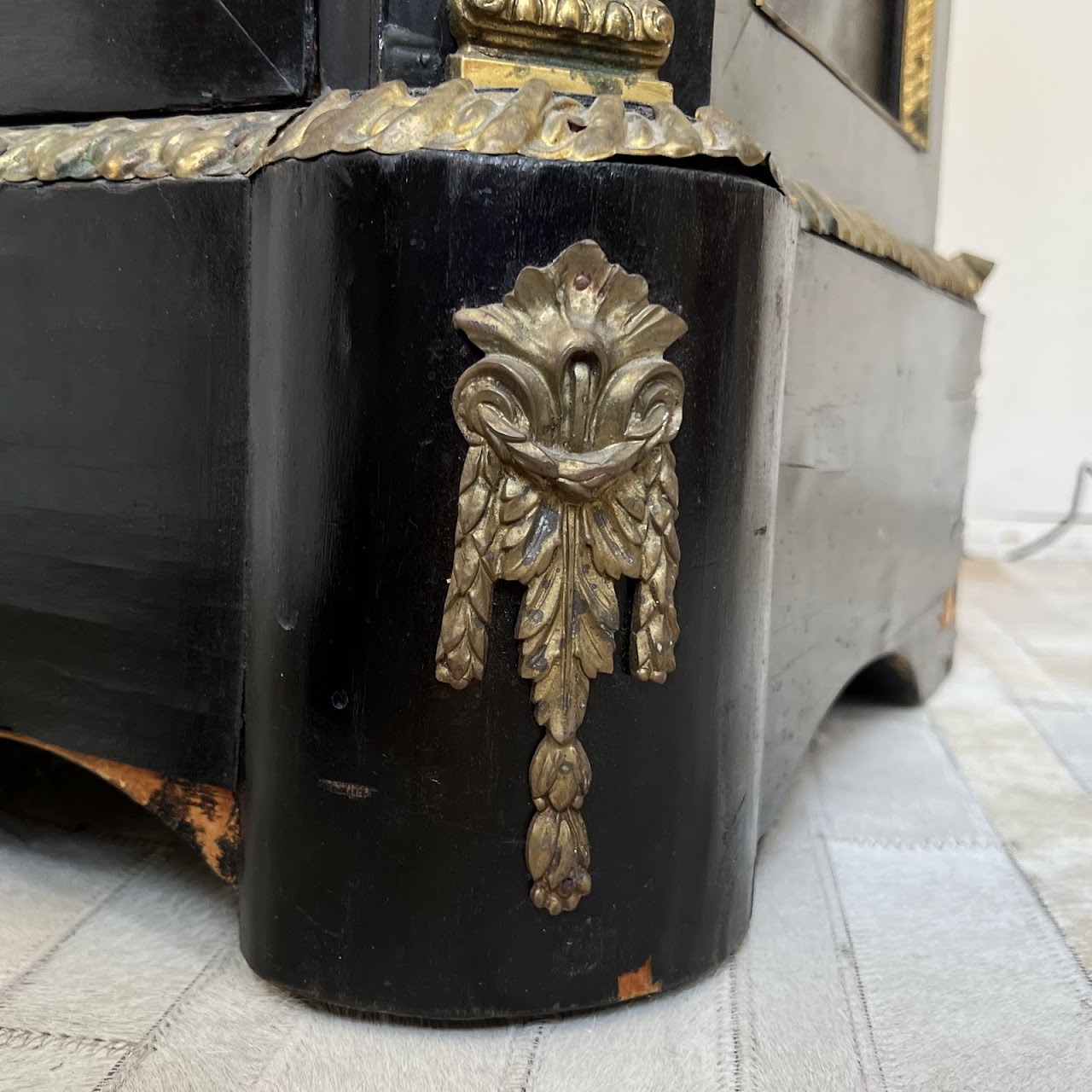 Early 20th C. French Chinoiserie Ormolu Mounted Brass Inlaid Lacquered Display Cabinet