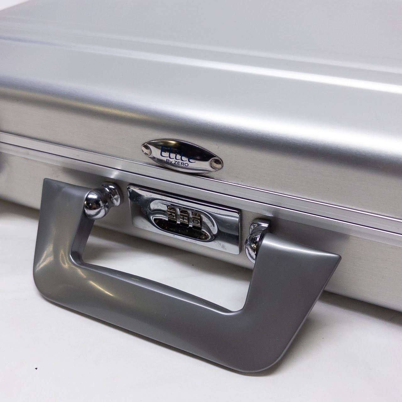 Elite by Zero Classic Aluminum Briefcase