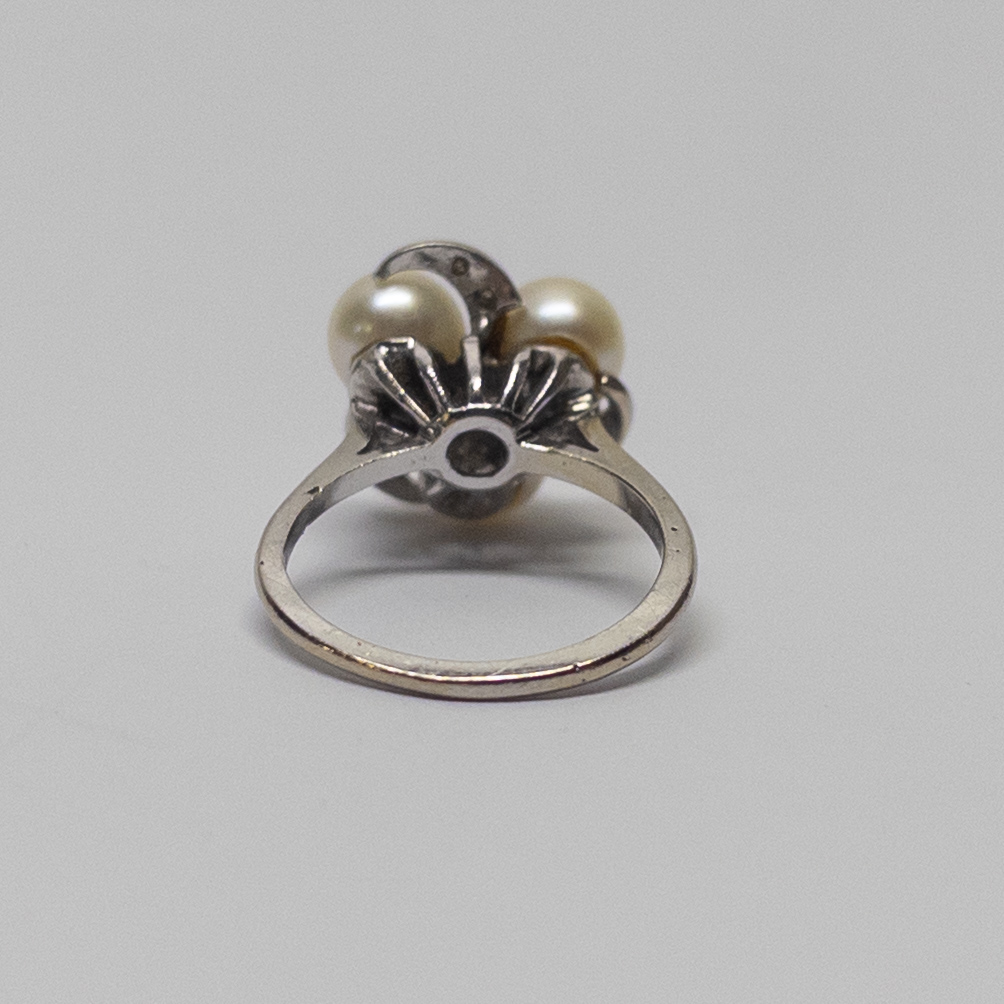 14K White Gold, Pearl, and White Sapphire Ring