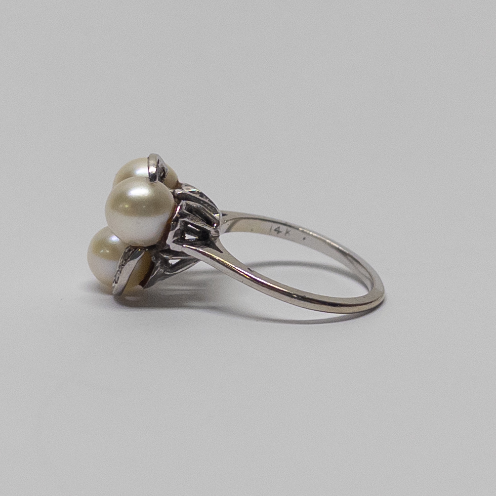 14K White Gold, Pearl, and White Sapphire Ring