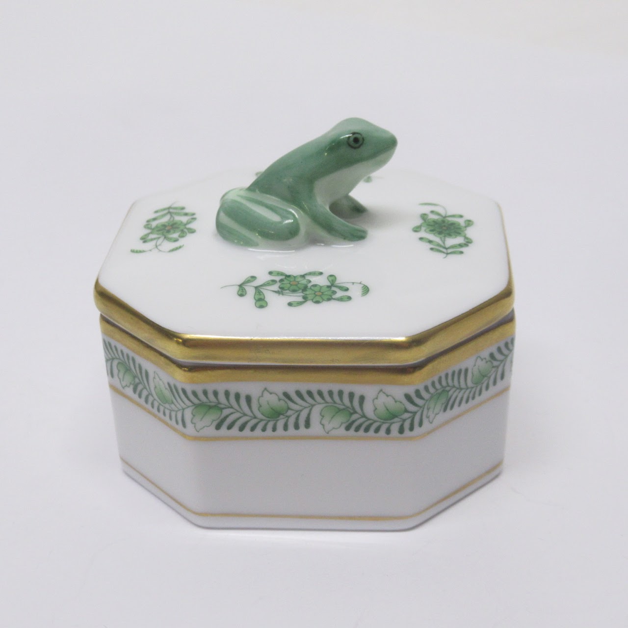 Herend Porcelain Frog Lidded Box