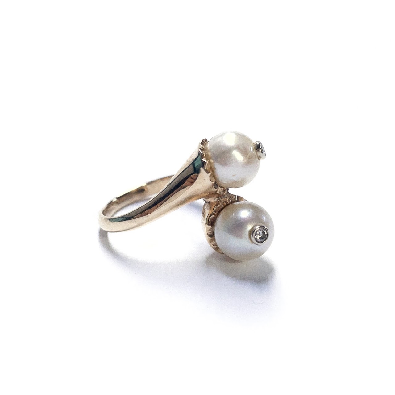 14K Gold  Pearl &  Diamond Ring