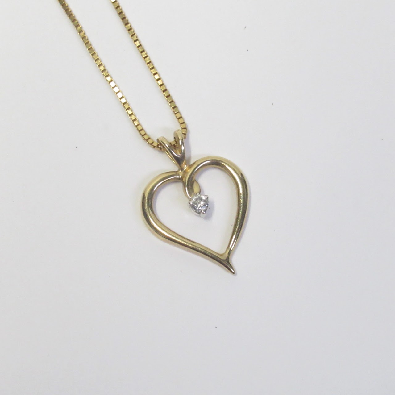 14K Gold and Diamond Heart Pendant Necklace