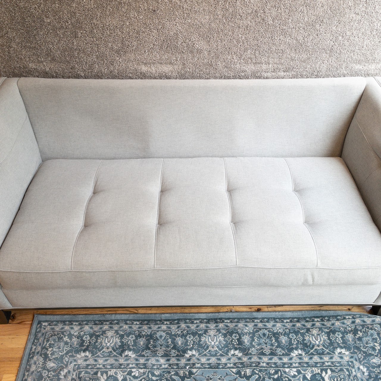 Contemporary Tufted Cushion Sofa