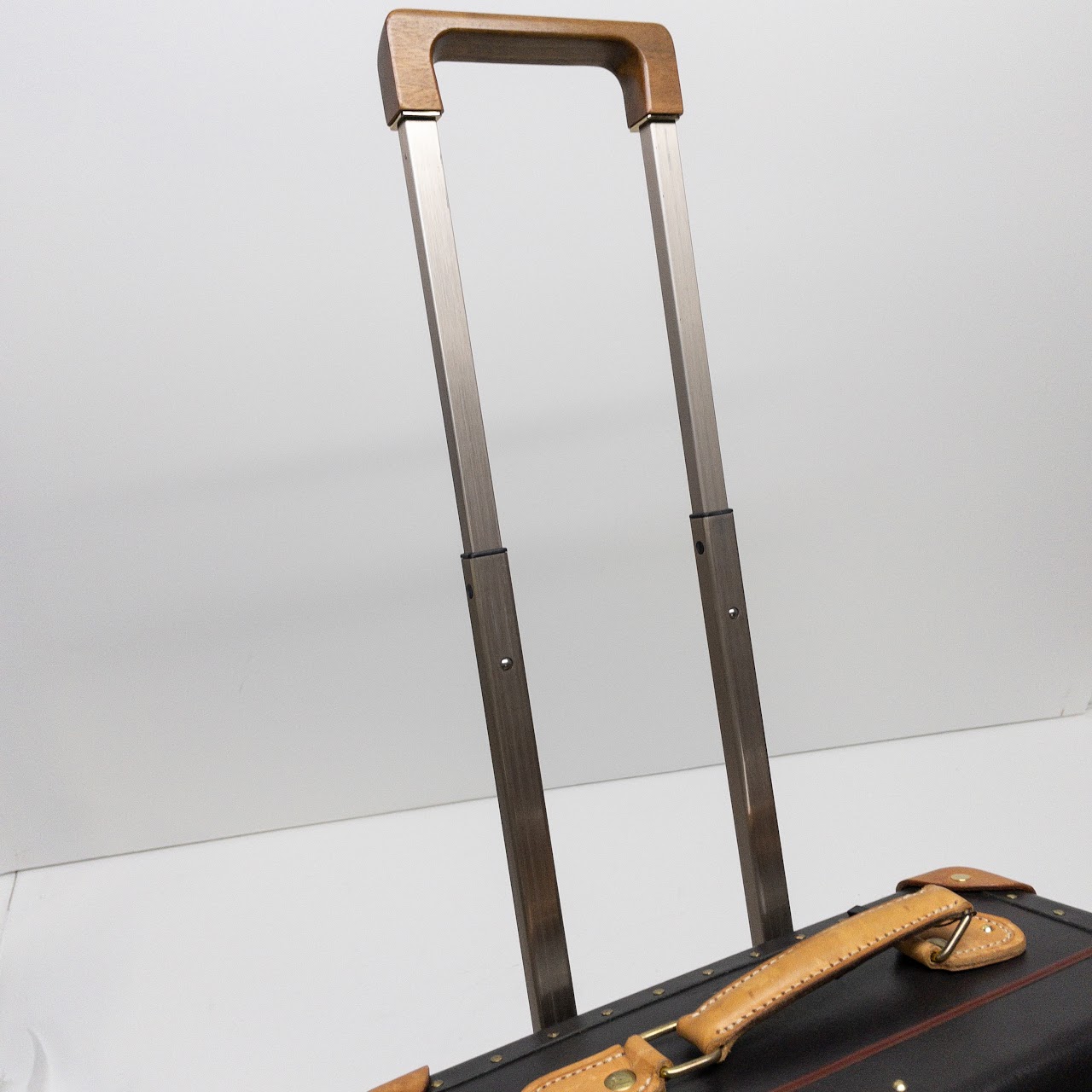 Globe-Trotter Safari Carry-On Suitcase