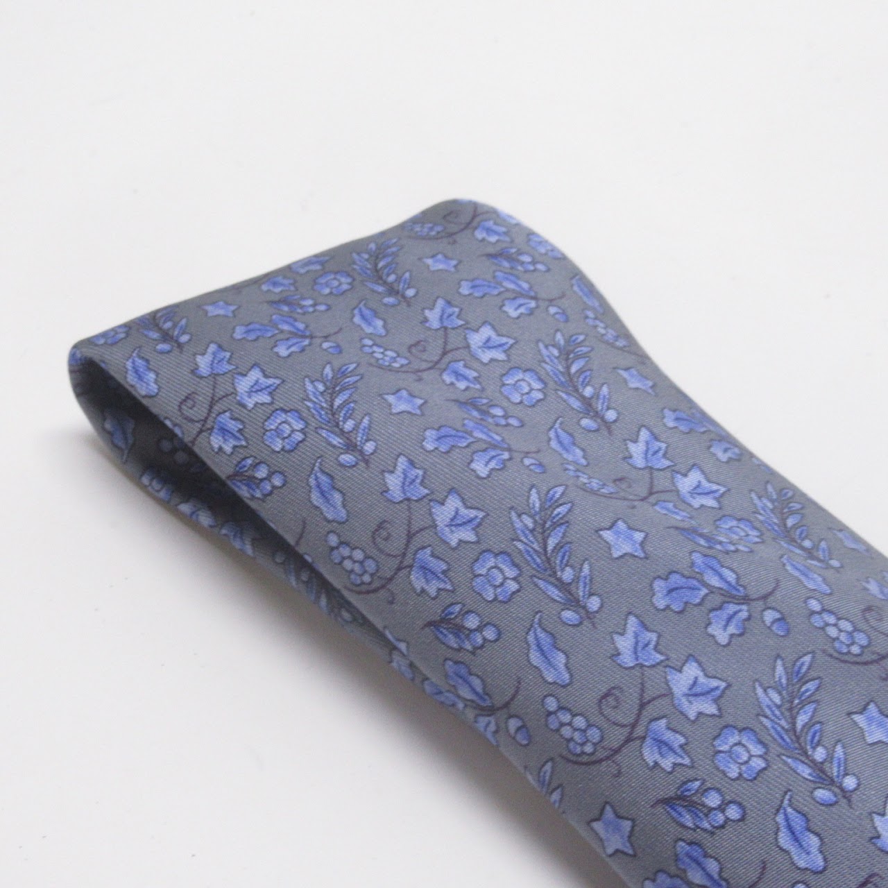 Hermès Blue Silk Grape Vine Tie